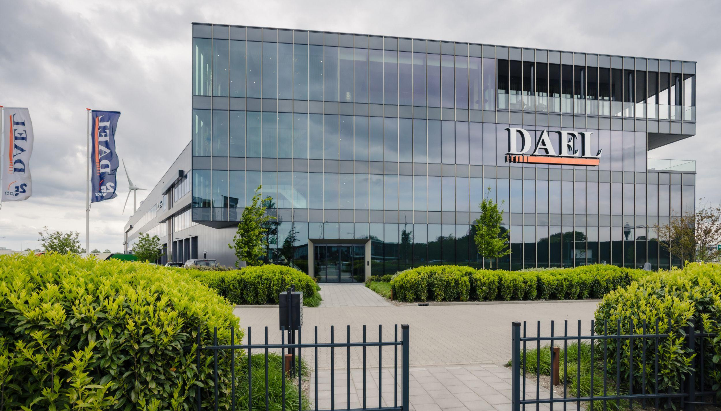 Elektrische rolgordijnen voor het nieuwe pand van Dael