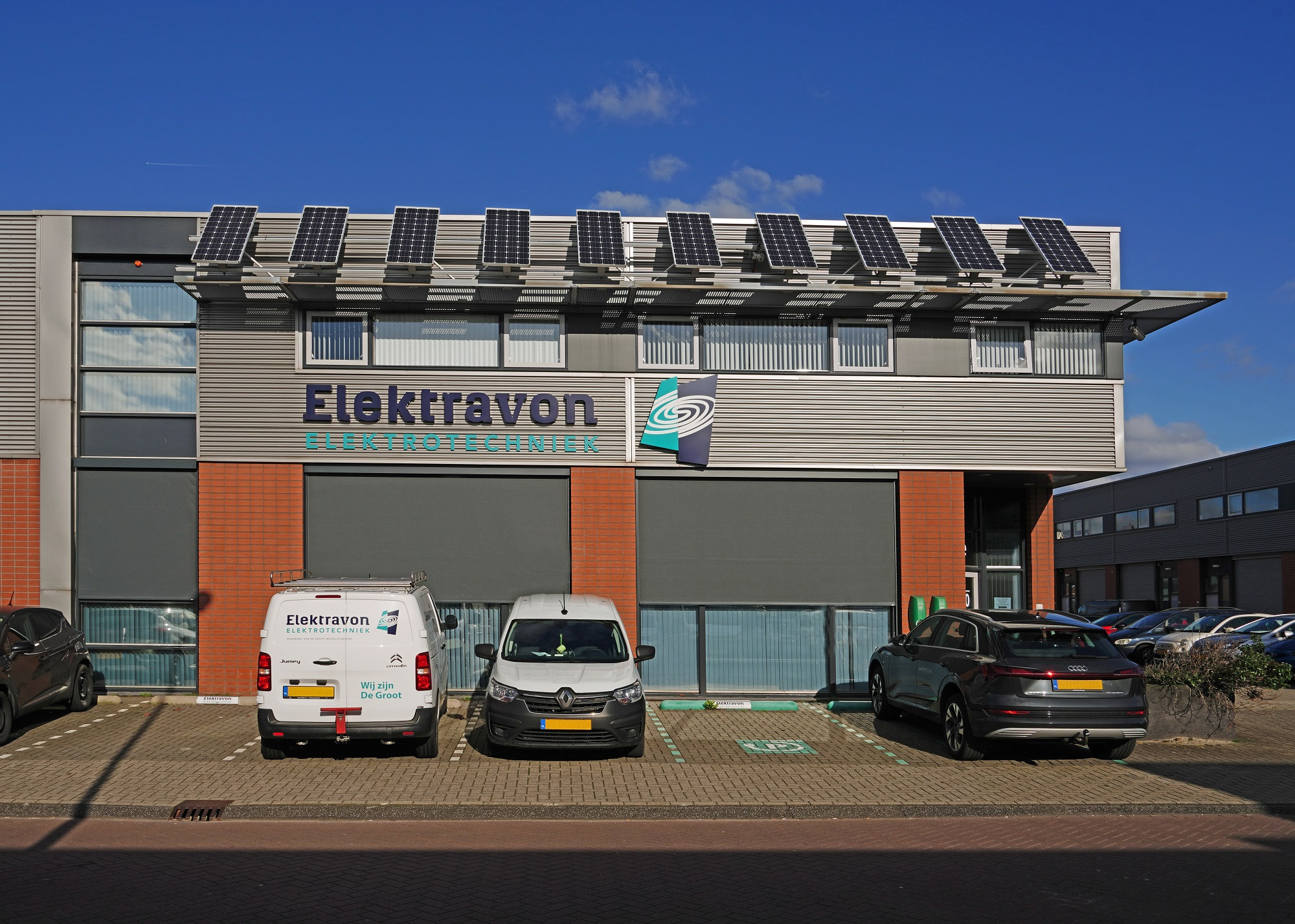 Screens voor Elektravon Elektrotechniek